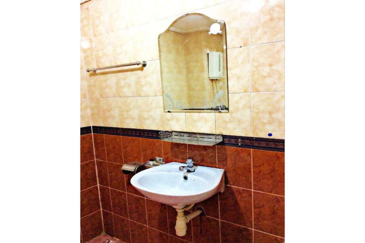 Hoang Yen Guesthouse Bandar Ho Chi Minh Luaran gambar